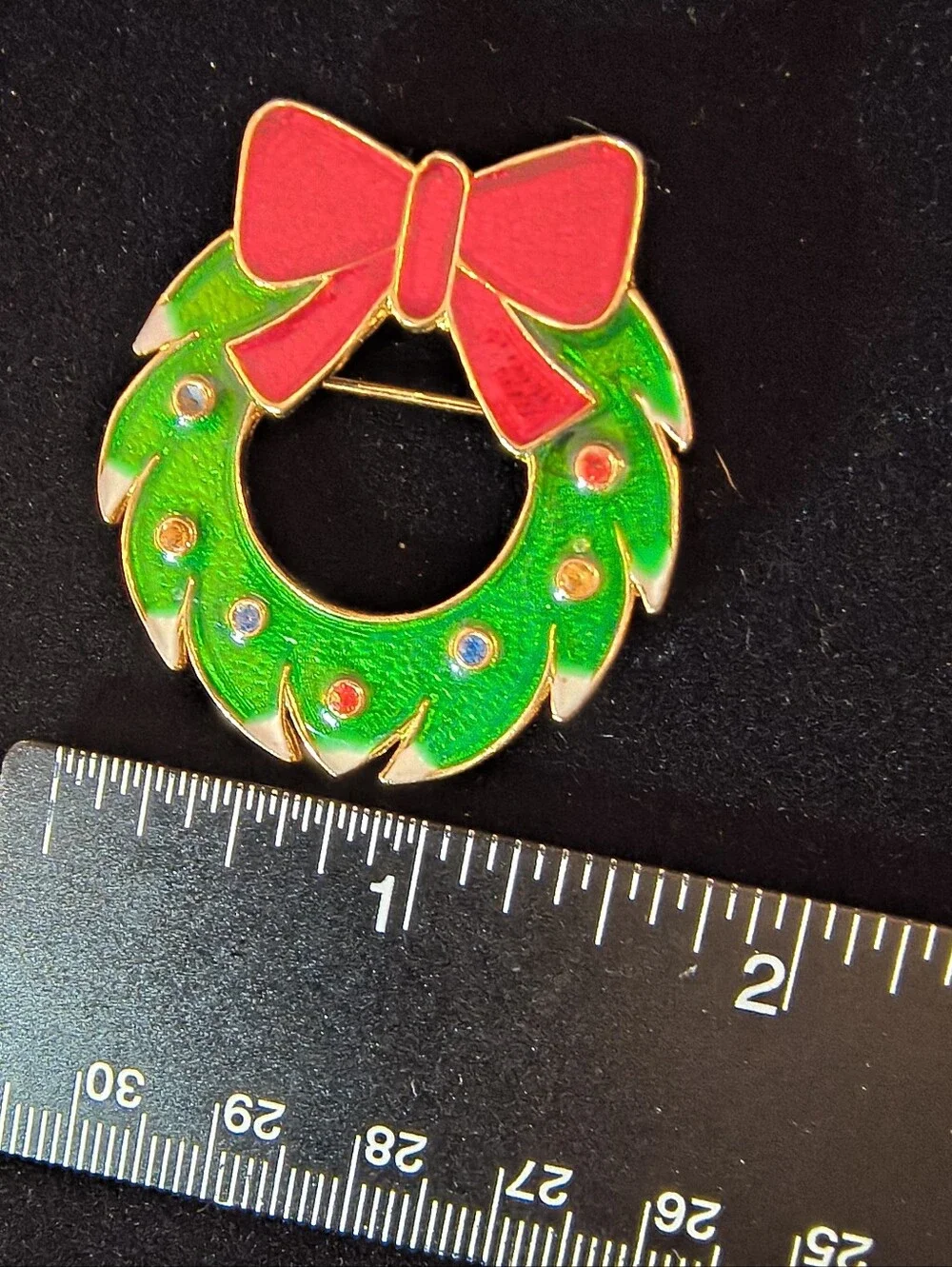 Vintage ART Arthur Pepper Christmas Wreath Brooch Red Green Enamel Rhinestone